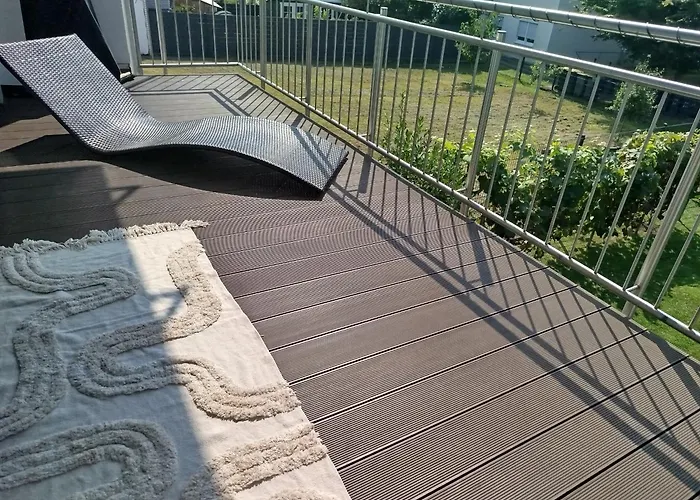 Gruene Oase Koeln Bonn - Traveler Award Gewinner 니더카젤