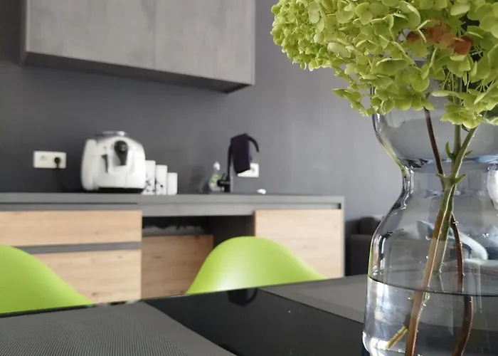 Gruene Oase Koeln Bonn - Traveler Award Gewinner Apartmán *